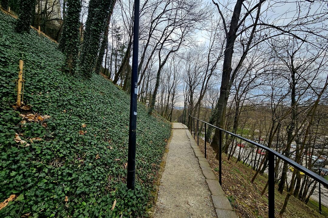 FOTO: Takto vyzerá hradný kopec v Nitre po obnove , foto 3