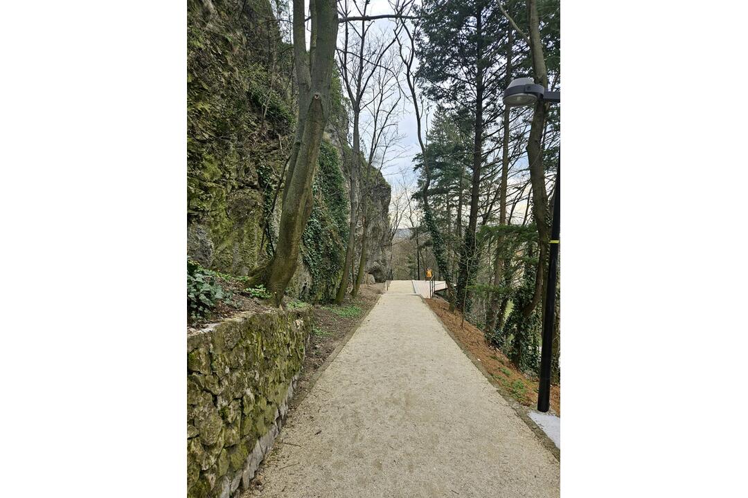 FOTO: Takto vyzerá hradný kopec v Nitre po obnove , foto 4