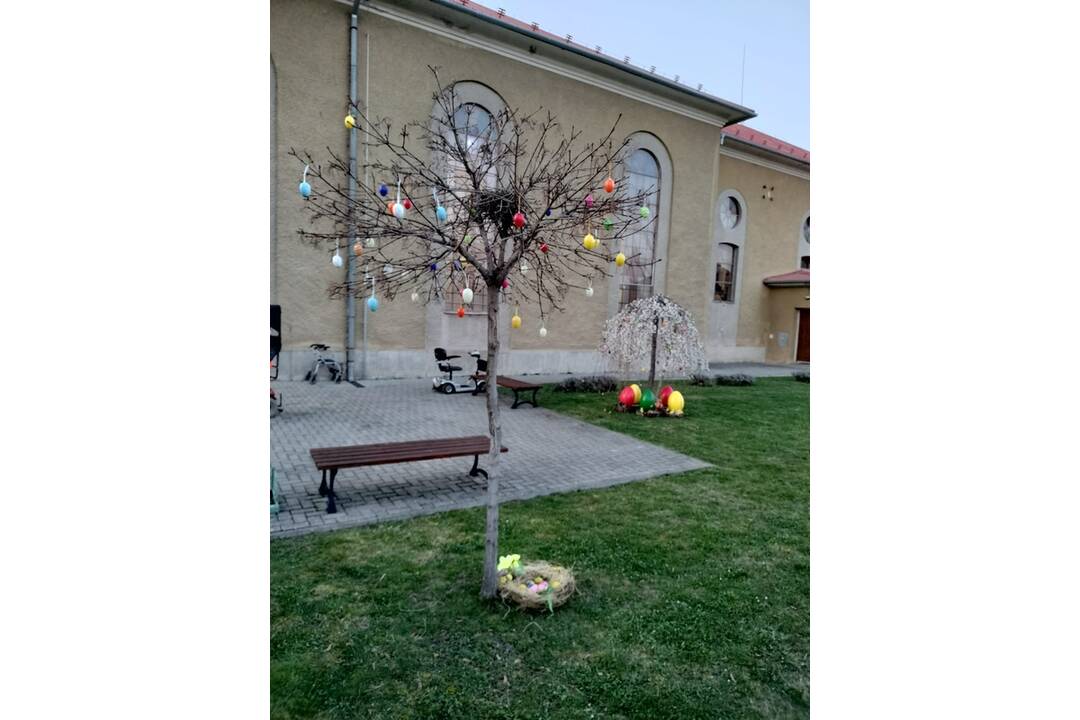 FOTO: Veľkonočná výzdoba v obciach a mestách Nitrianskeho kraja, foto 12