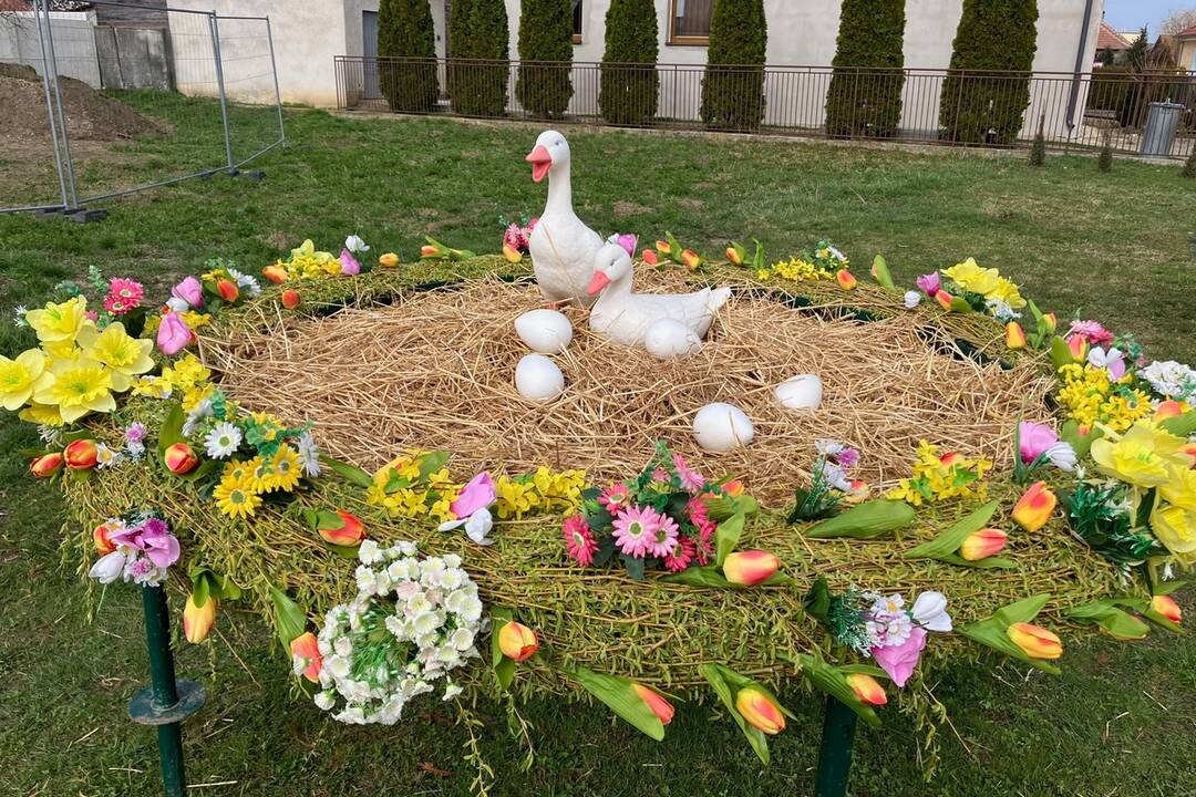 FOTO: Veľkonočná výzdoba v obciach a mestách Nitrianskeho kraja, foto 16