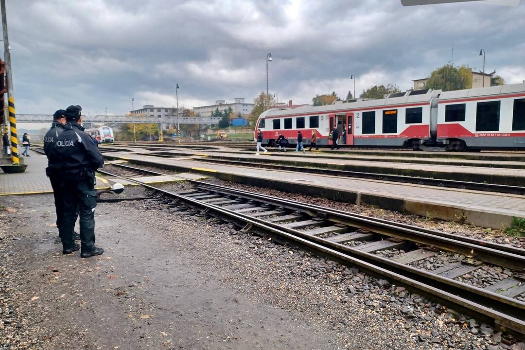 FOTO: Policajná akcia Týždeň prevencie na železnici prebieha aj v Nitrianskom kraji, foto 4
