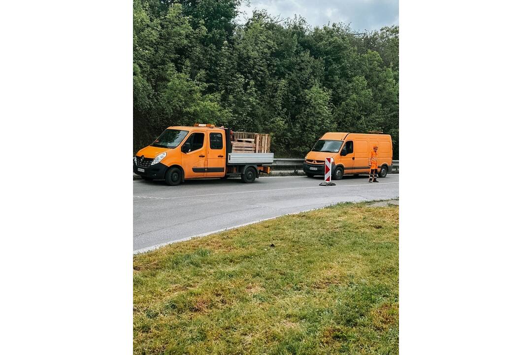 FOTO: Na sídlisku Klokočina v Nitre sa zosunul svah, foto 4