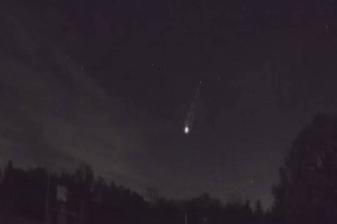 FOTO: Meteor preletel nad Moravou, zachytili ho aj na Slovensku, foto 1