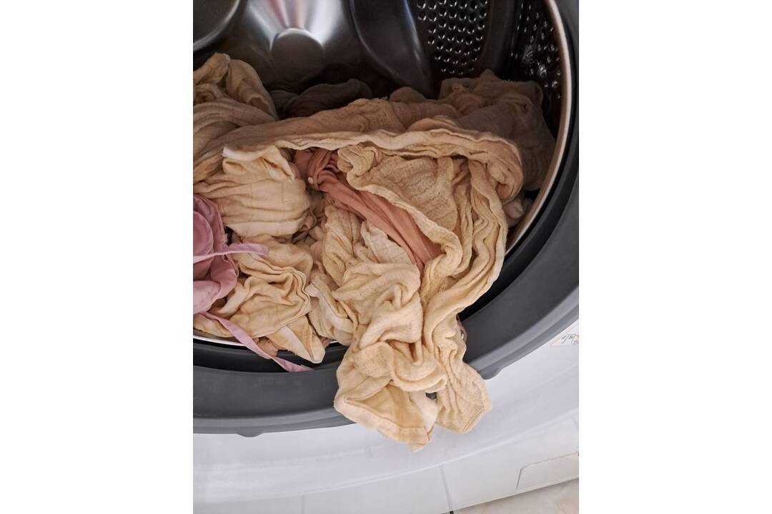 FOTO: V Nitre majú problémy s vodou, zmenila farbu na žltú, foto 3