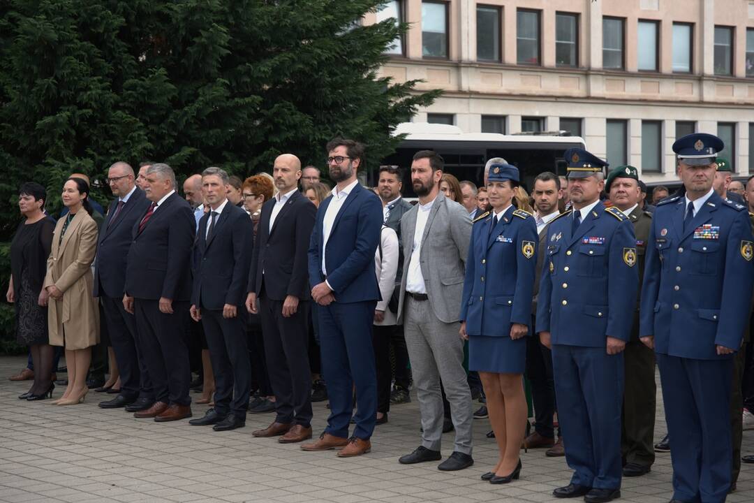 FOTO: V Nitre si pripomenuli Deň víťazstva nad fašizmom , foto 7