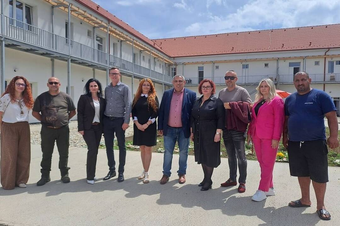 FOTO: Cukrovar v Topoľčanoch premenili na sociálne byty a integračné centrum, foto 1
