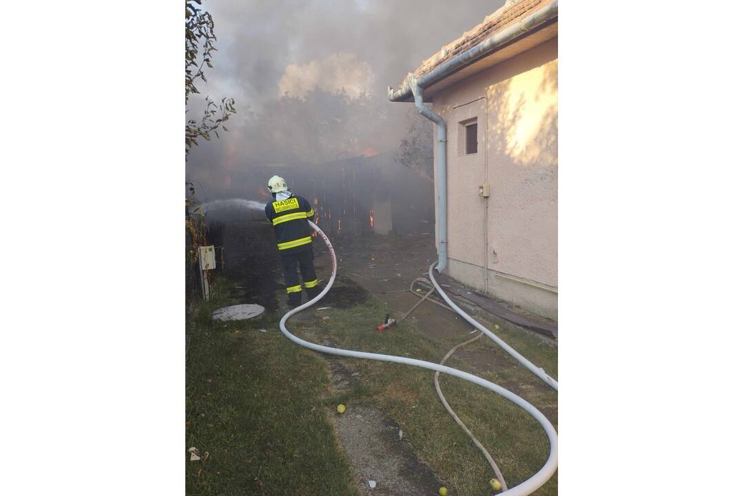 FOTO: Požiar v Štefanovičovej 17. júla, foto 7