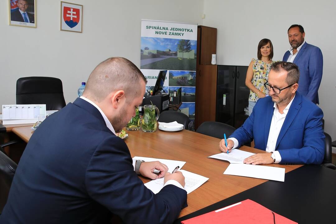 FOTO: Nemocnica v Nových Zámkoch bude môcť zakúpiť nový inkubátor do Hniezda záchrany, foto 4