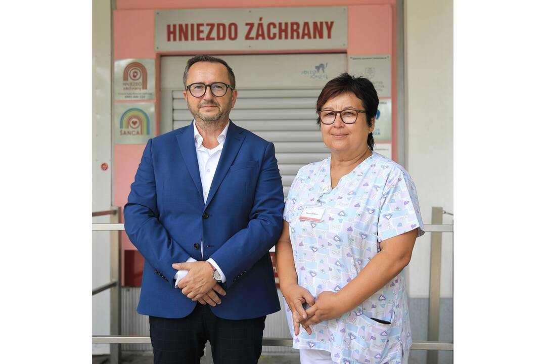 FOTO: Nemocnica v Nových Zámkoch bude môcť zakúpiť nový inkubátor do Hniezda záchrany, foto 5