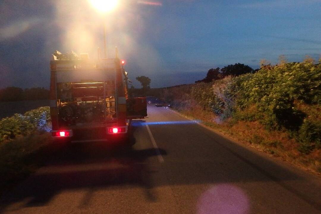 FOTO: Tragická nehoda motorky s autom pri Ipeľskom Sokolci, foto 1