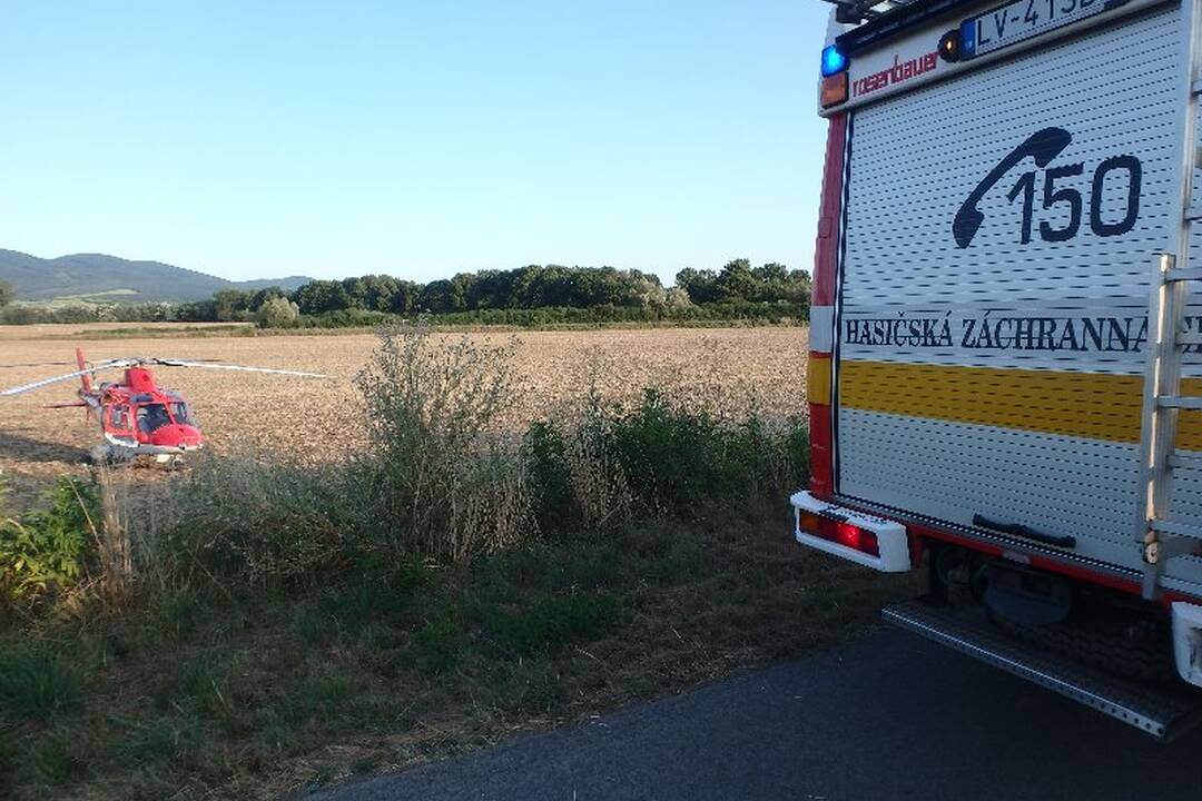 FOTO: Tragická nehoda motorky s autom pri Ipeľskom Sokolci, foto 4