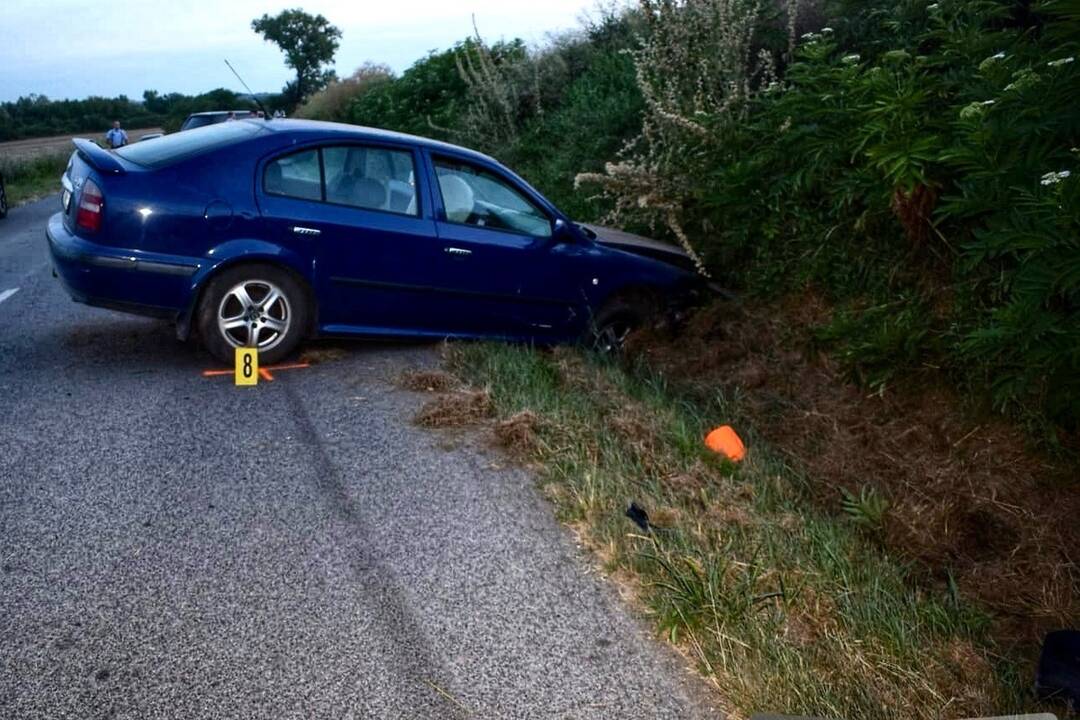 FOTO: Tragická nehoda motorky s autom pri Ipeľskom Sokolci, foto 5