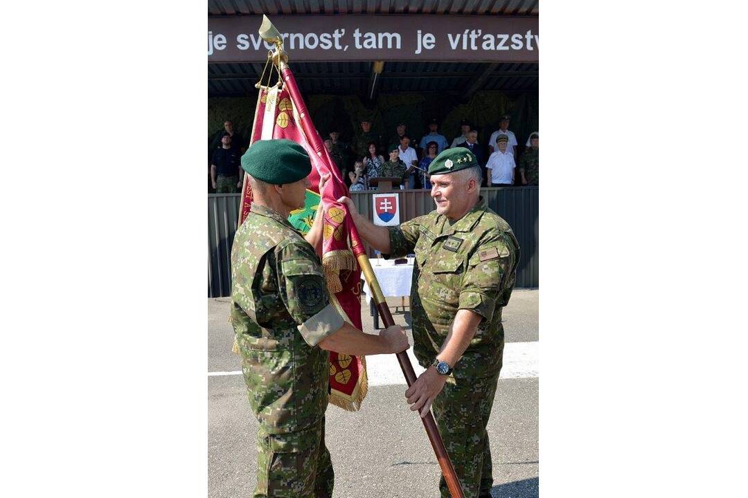 FOTO: 1. mechanizovaná brigáda Pozemných síl SR má nového veliteľa, foto 8