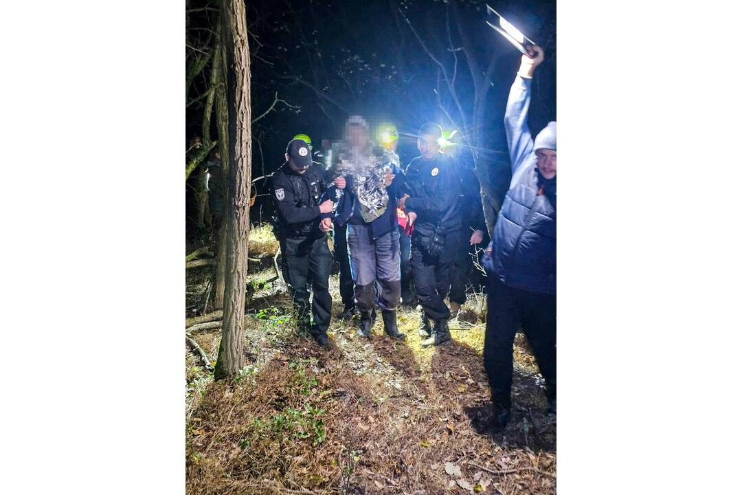 FOTO: Pátracia akcia po stratenom hubárovi v okrese Nitra mala šťastný koniec, foto 4