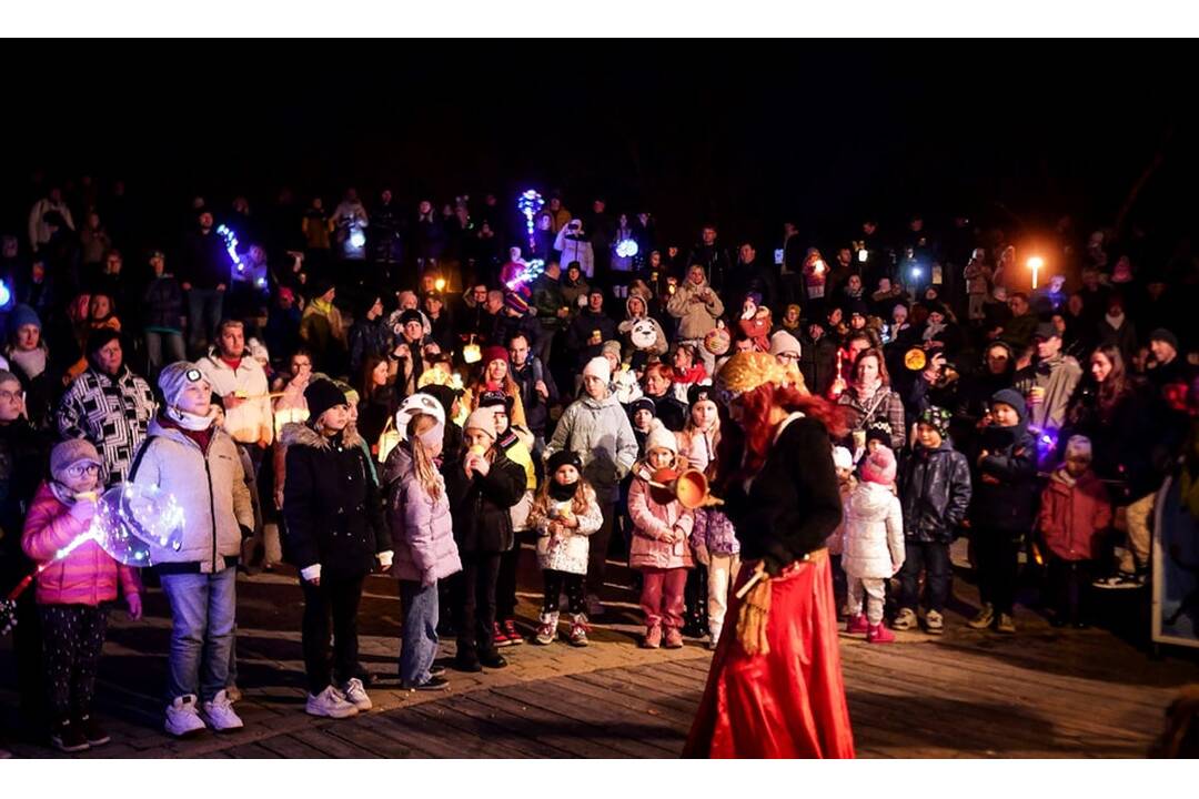 FOTO: Lampiónový sprievod v Topoľčanoch, foto 1
