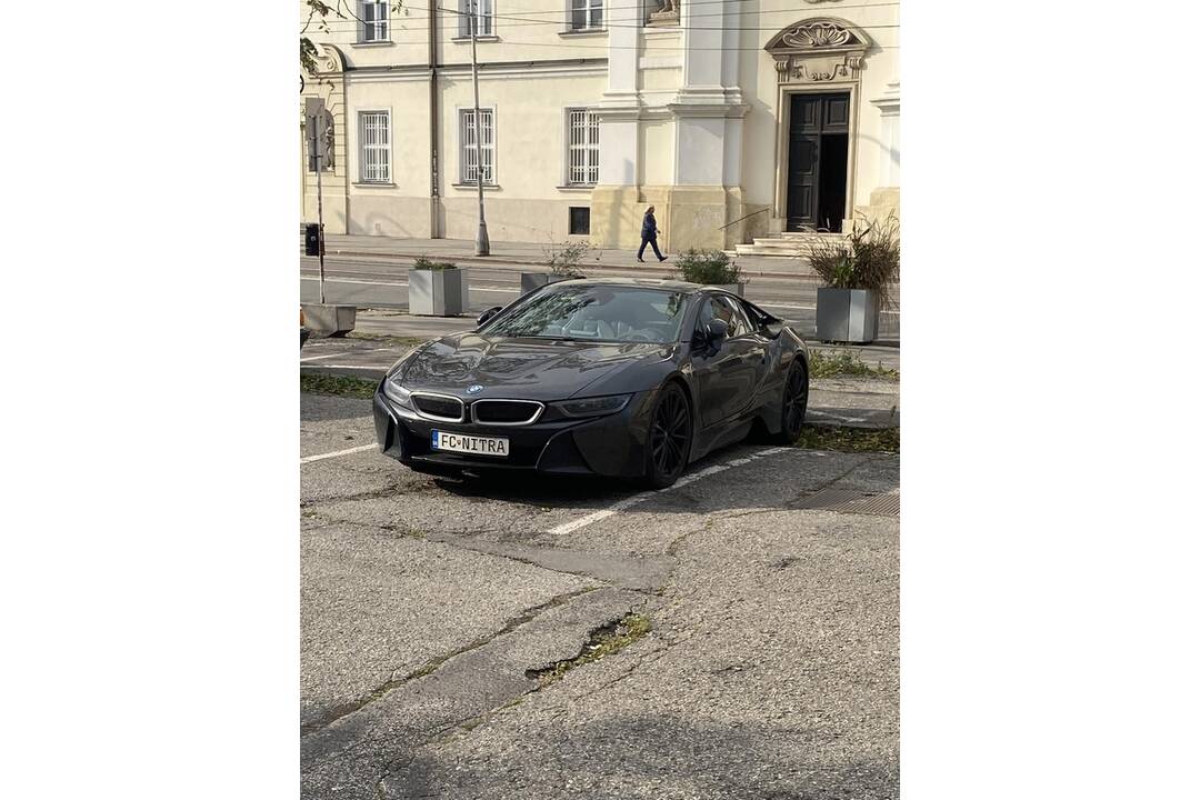 FOTO: Vtipné ŠPZ-ky v uliciach Nitry bavia internet, foto 8