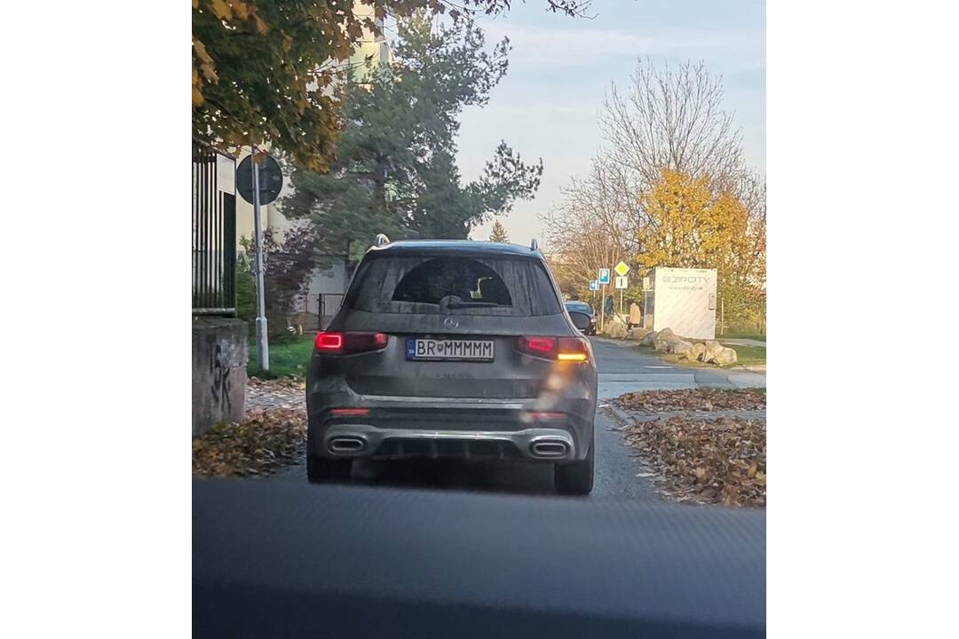 FOTO: Vtipné ŠPZ-ky v uliciach Nitry bavia internet, foto 5