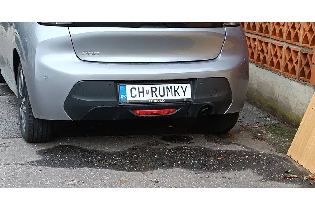 FOTO: Vtipné ŠPZ-ky v uliciach Nitry bavia internet, foto 12