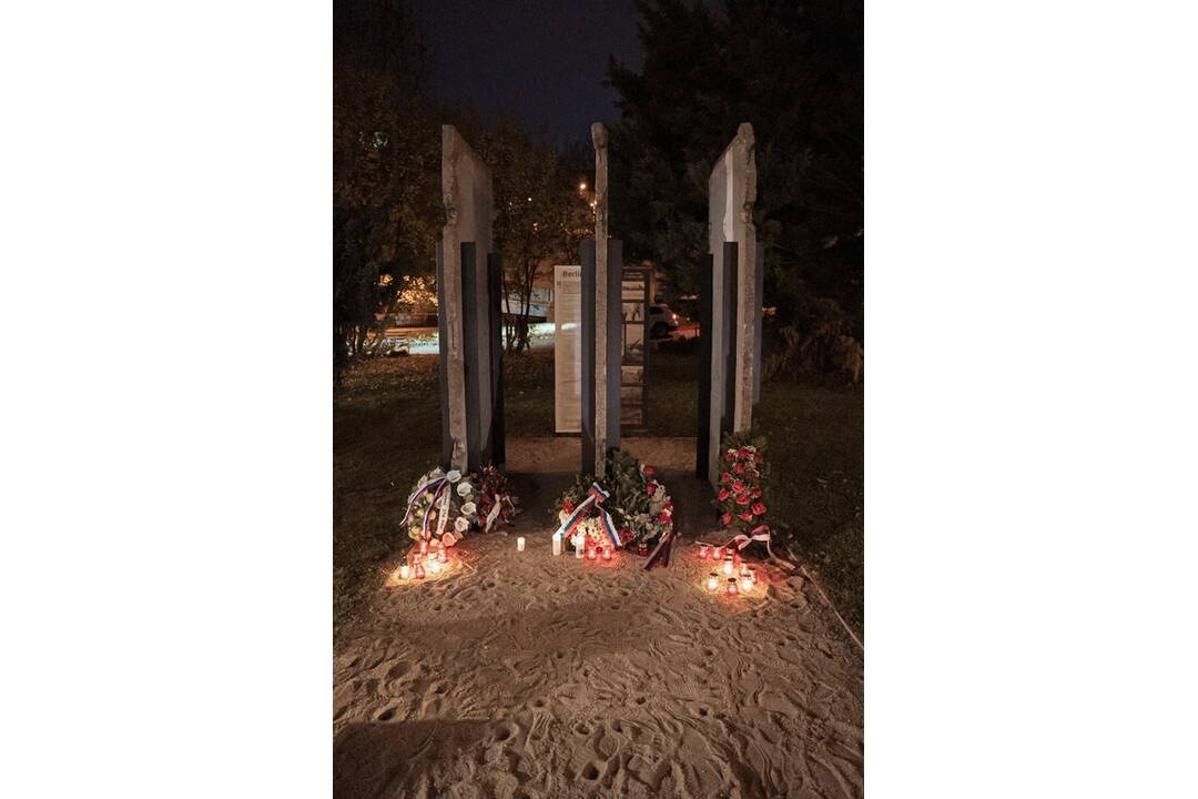 FOTO: Stretnutie v Nitre pripomenulo odkaz 17. novembra a boja za slobodu, foto 10