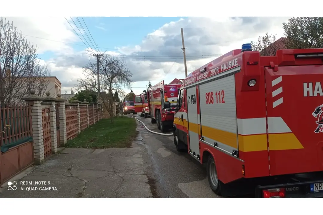 FOTO: Požiar strechy domu v Hornej Kráľovej , foto 1