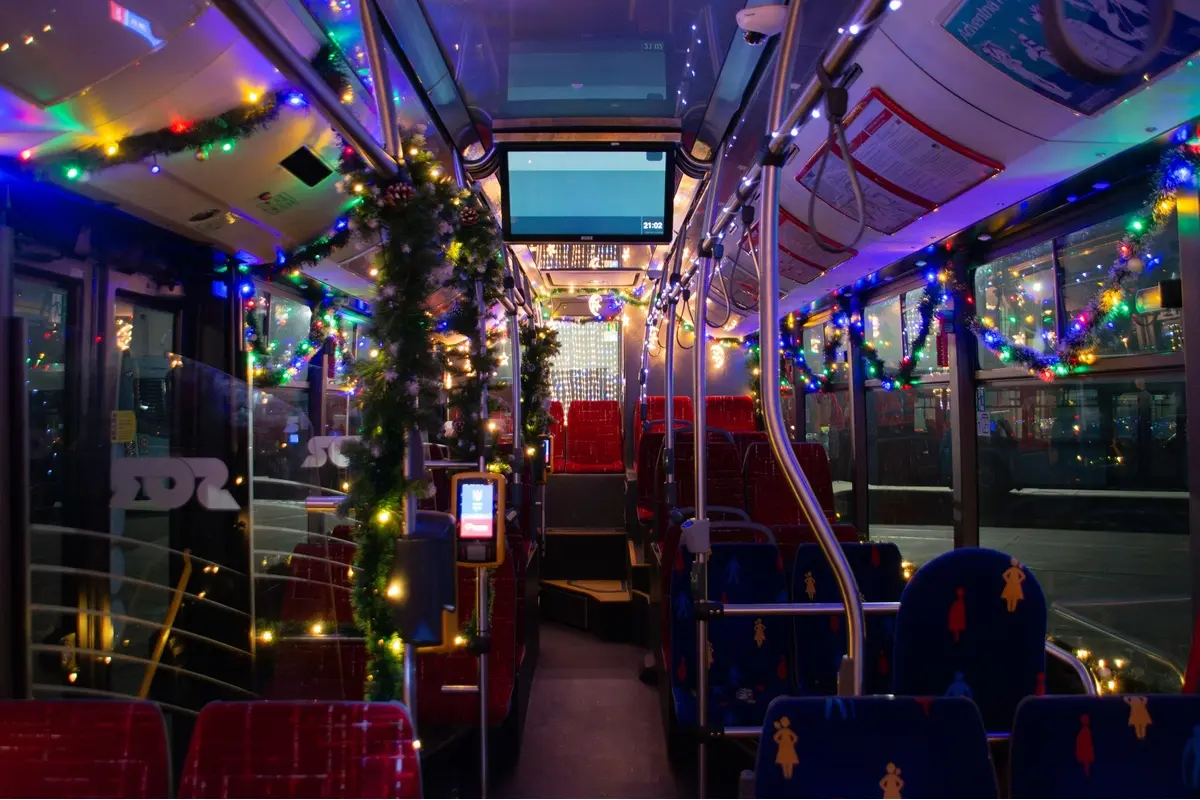 FOTO: Vianočný autobus v uliciach Nitry, foto 2