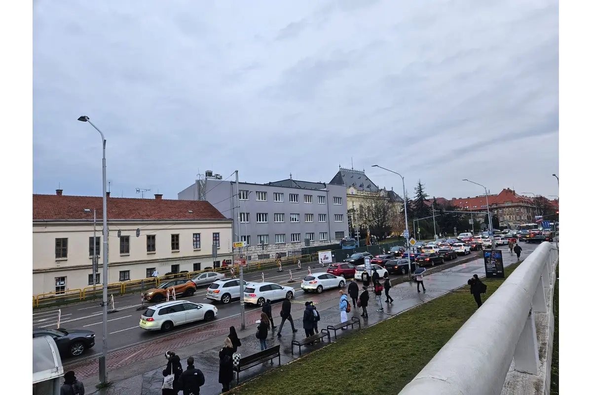 FOTO: Rekonštrukčné práce na križovatke ulíc Damborského, Štúrova a Piaristická v Nitre, foto 1