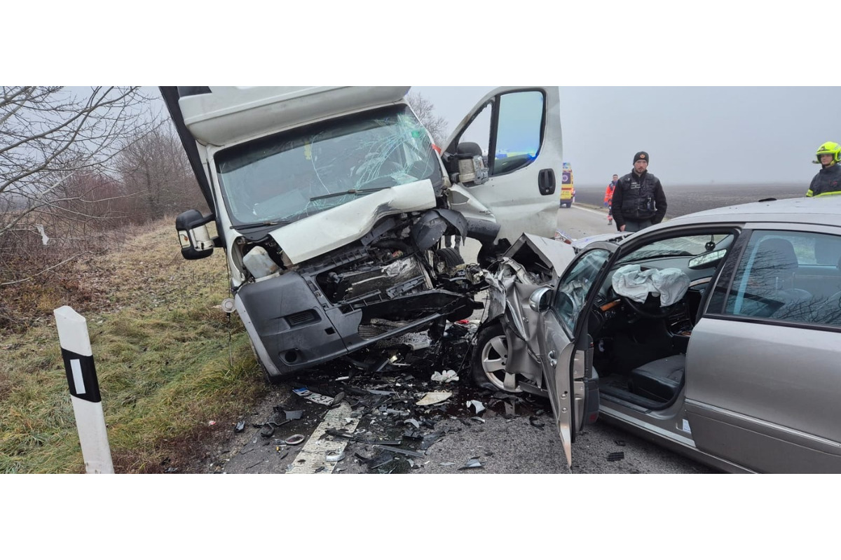 FOTO: Vážna nehoda medzi Komárnom a Kameničnou (13. december 2024), foto 1