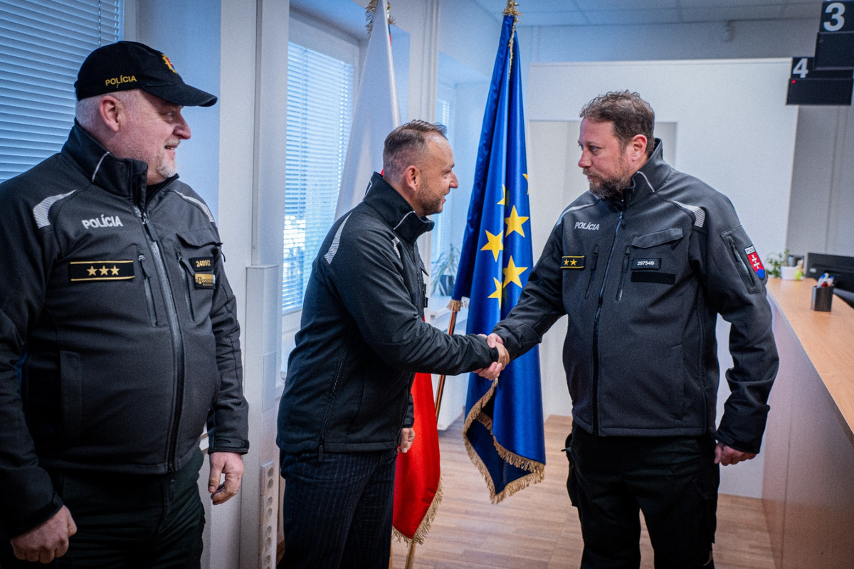 FOTO: Oddelenie cudzineckej polície v Nových Zámkoch presunuli do nových priestorov, foto 4