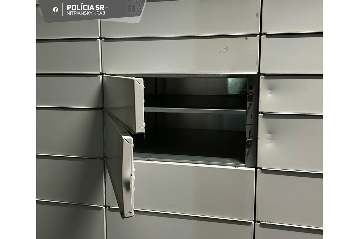 FOTO: Mladíci vykrádali v Nitre boxy na balíky, dlho sa však z lupu netešili , foto 1