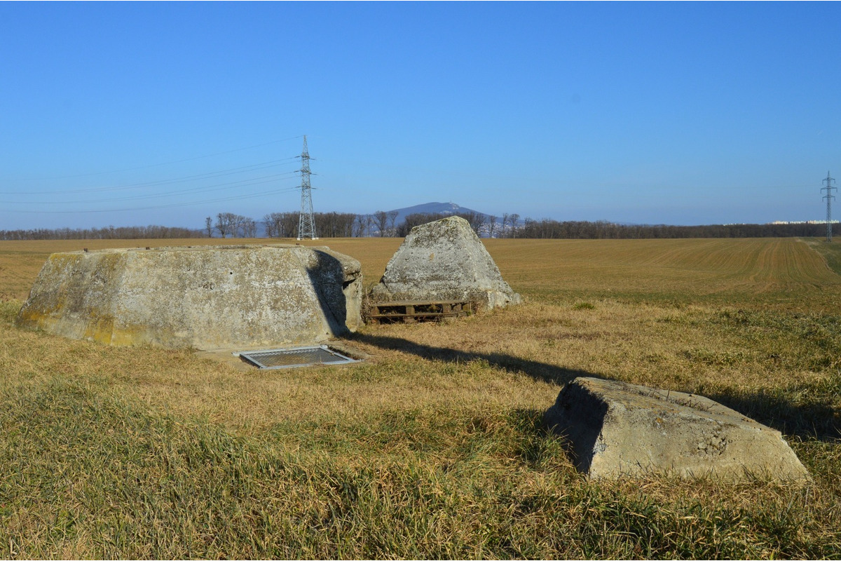 FOTO: Zvyšky nemeckej základne z obdobia druhej svetovej vojny pri Nitre, foto 2