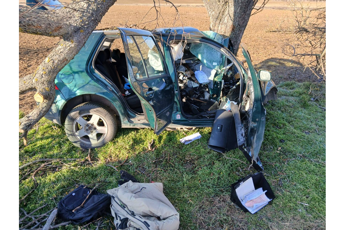 FOTO: Tragická nehoda v Topoľčianskom okrese (3. 3. 2025), foto 5