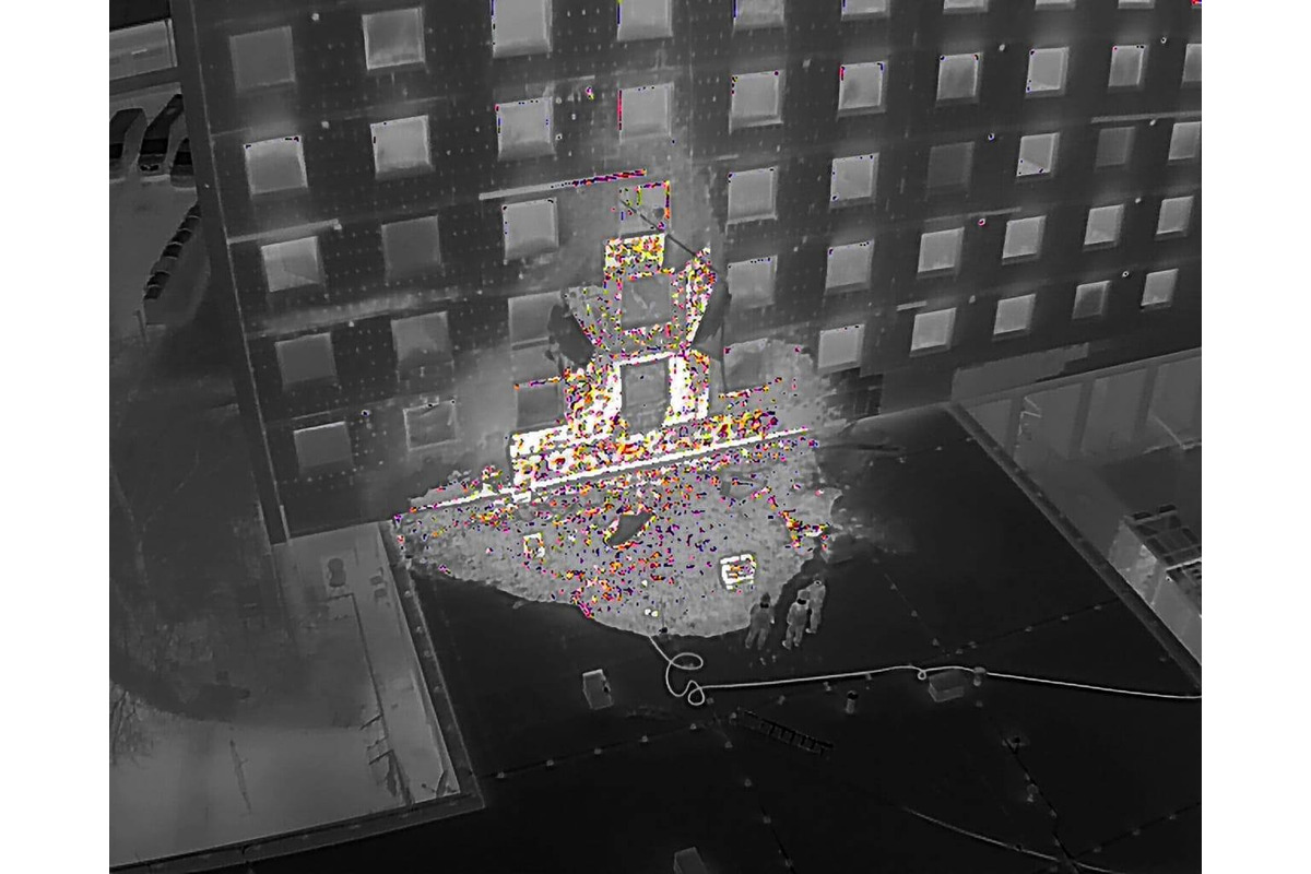 FOTO: Na internáte Spojenej školy Slančíkovej v Nitre v noci vypukol požiar, žiakov evakuovali , foto 6