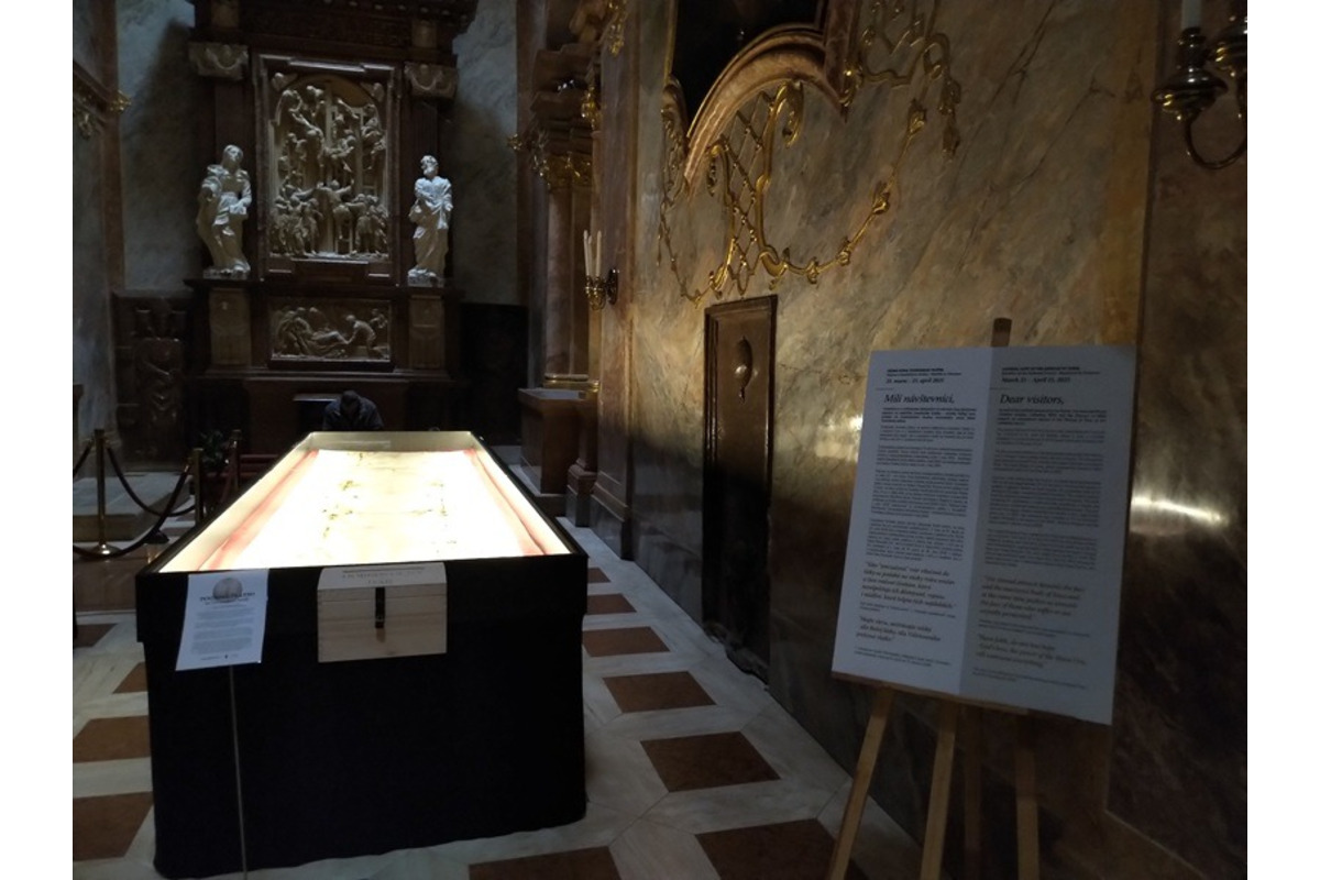 FOTO: Na Nitrianskom hrade vystavili vernú repliku Turínskeho plátna , foto 3