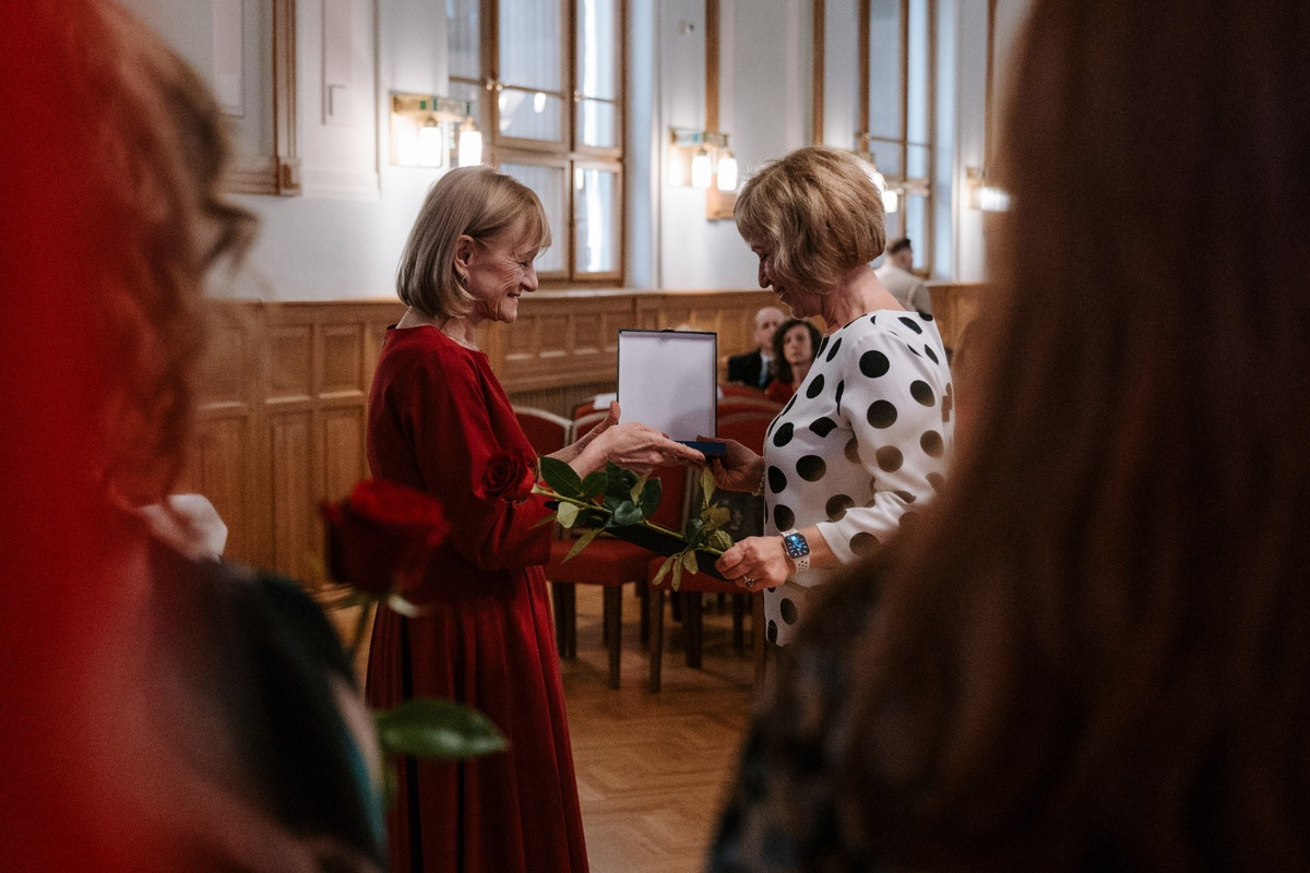 FOTO: Nitriansky samosprávny kraj ocenil najlepších stredoškolských pedagógov, foto 5