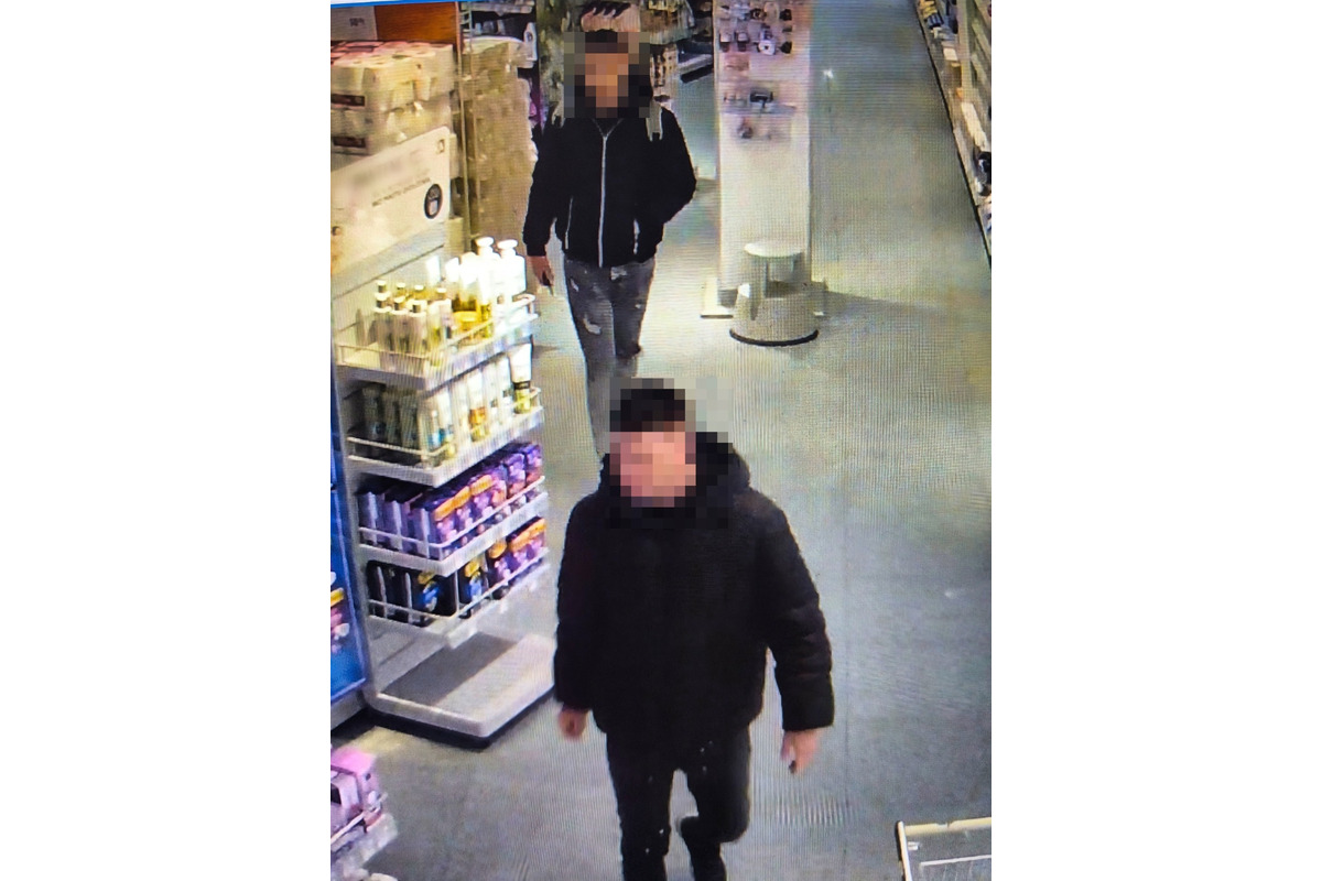 FOTO: Polícia rieši krádež v topoľčianskej drogérii. Zverejnila kamerové záznamy, foto 3