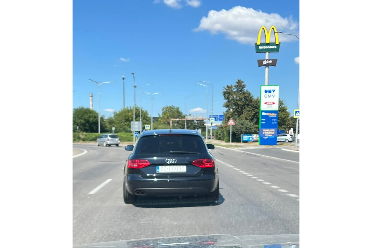 FOTO: S vtipnými ŠPZ-kami sa roztrhlo vrece. Tieto vás určite pobavia, foto 16