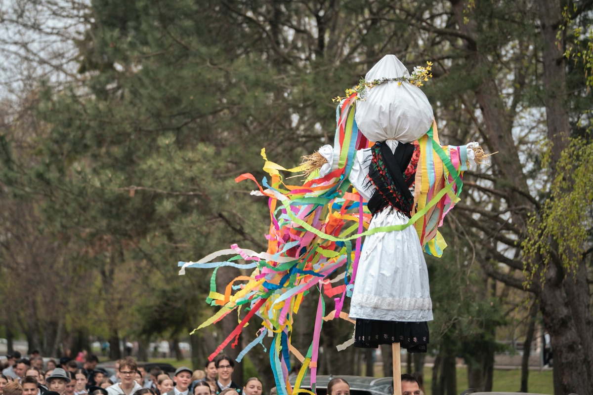 FOTO: Sviatky jari 2025 v Nitre - Vynášanie Moreny , foto 11