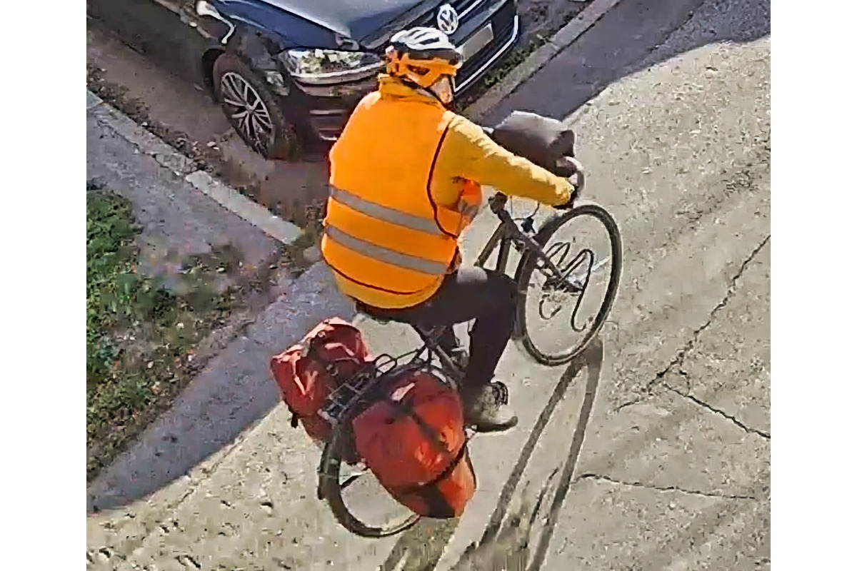 FOTO: Polícia hľadá cyklistu, ktorý v Nitre napadol 81-ročného muža. V nemocnici zomrel, foto 3