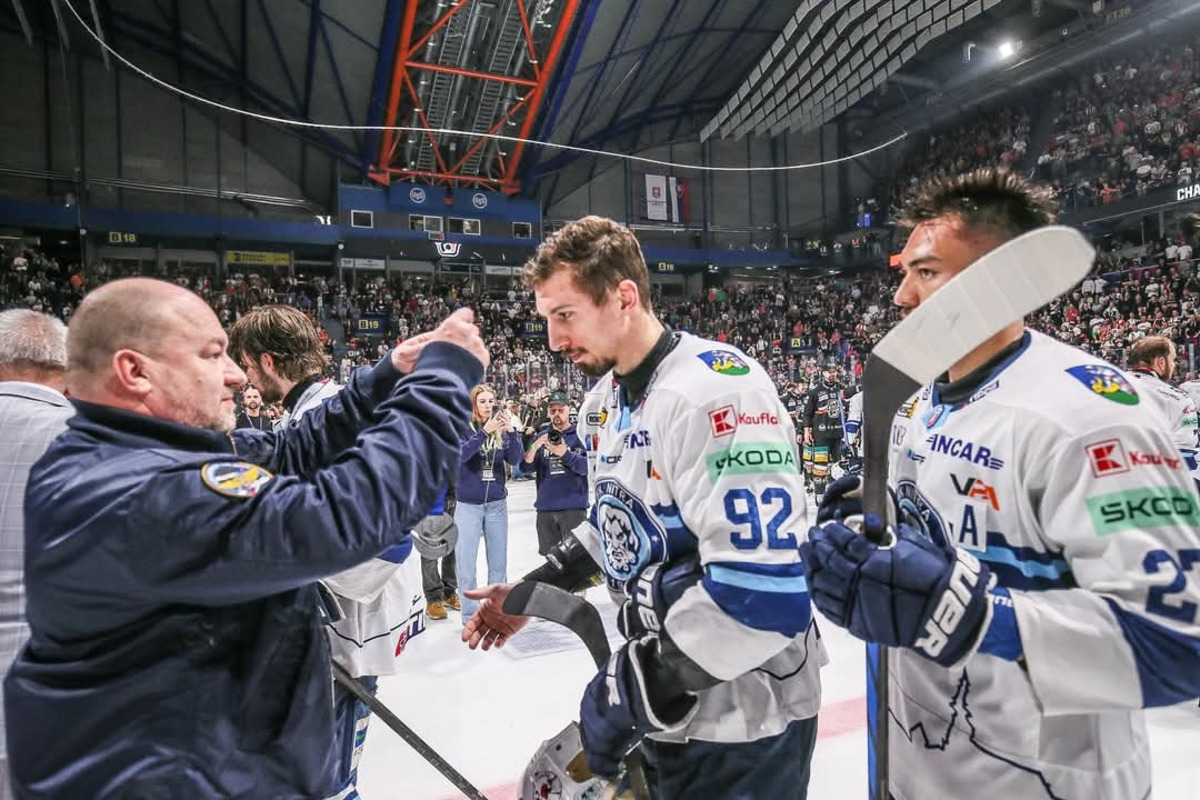 FOTO: Ministra Rudolfa Huliaka vypískala celá Steel Aréna, foto 3
