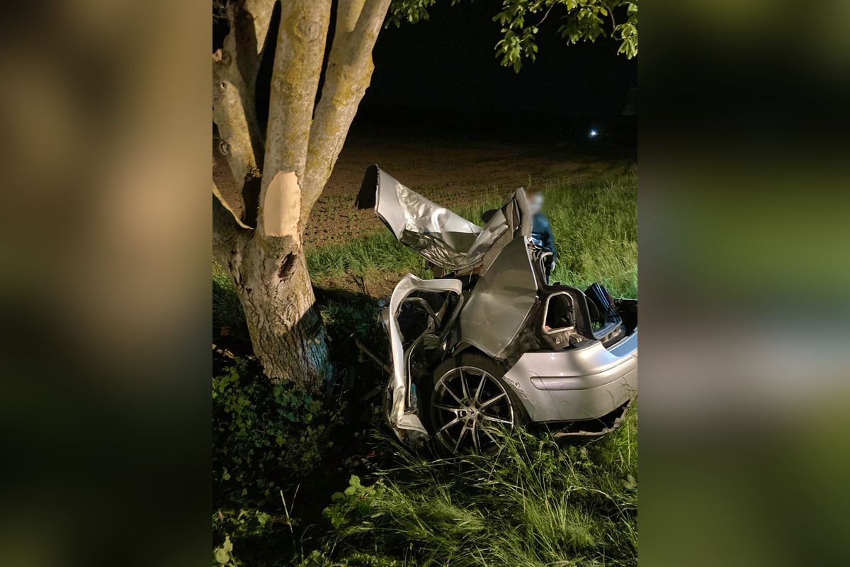 FOTO: Tragédia pri Kalnej. Auto roztrhlo na kusy, o život prišla 23-ročná žena, foto 3