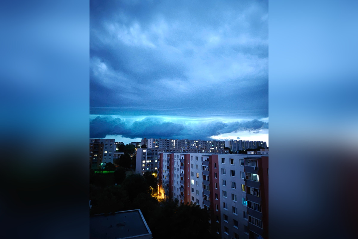 FOTO: Silné búrky zasiahli Nitru: Ulice zaplavilo, spadlo vyše 30 mm dažďa za pár minút, foto 5