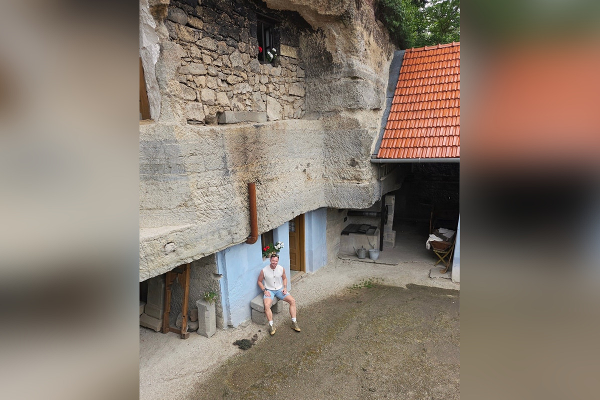 FOTO: Milan Bez Mapy zavítal do Levíc, najviac ho však pobavili Brhlovce. Akoby v nich bývali Flinstonovci!, smial sa , foto 6