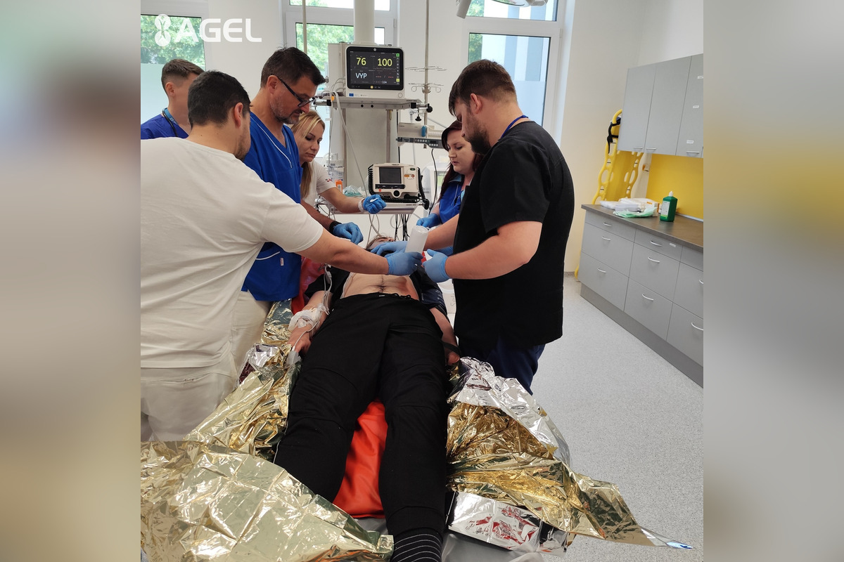 FOTO: Zrážka lodí na Dunaji. Prúd unášal zranených, záchranné zložky nacvičovali zásah, foto 7