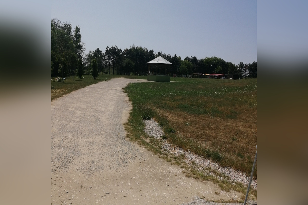 FOTO: Bezplatné kúpanie na TONE v Šuranoch: Mesto ustúpilo obyvateľom, ale je naozaj otvorené stále a zadarmo?, foto 3