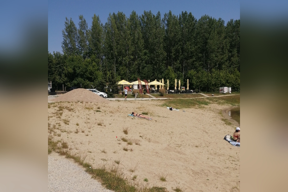 FOTO: Bezplatné kúpanie na TONE v Šuranoch: Mesto ustúpilo obyvateľom, ale je naozaj otvorené stále a zadarmo?, foto 4