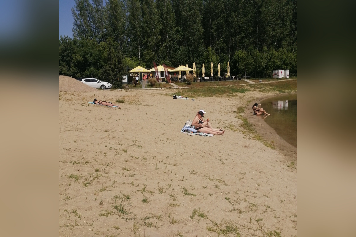 FOTO: Bezplatné kúpanie na TONE v Šuranoch: Mesto ustúpilo obyvateľom, ale je naozaj otvorené stále a zadarmo?, foto 5