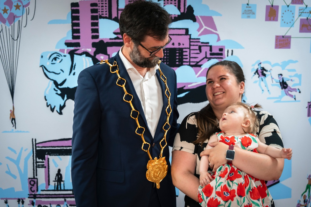 FOTO: Mesto Nitra oficiálne privítalo novonarodené deti. Ako získať príspevok a pozvánku?, foto 1