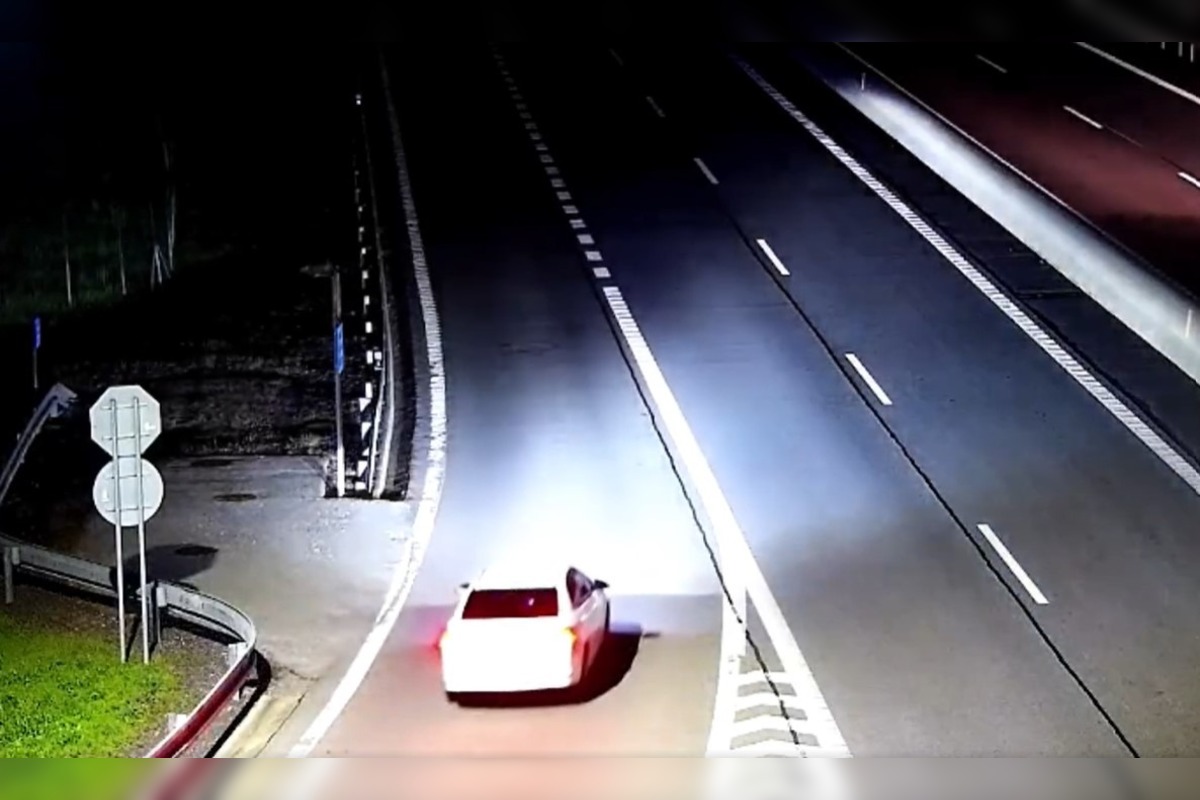 FOTO: Opitý vodič chcel ísť do Trnavy, skončil v protismere na R1. V dychu mal 2,48 promile, foto 4