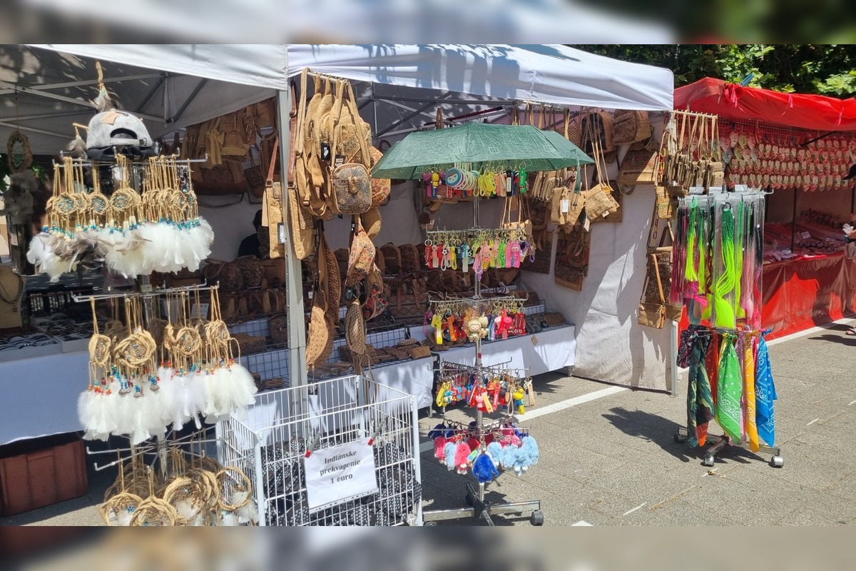 FOTO: Šaliansky jarmok 2025 – dva dni chutí, remesiel a hudby v obrazoch, foto 4