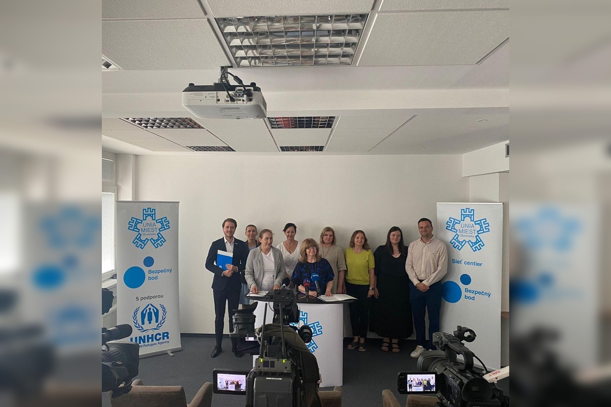 FOTO: Nitra otvorila dvere cudzincom: Pomáha stovkám utečencov s jazykom, poradenstvom aj komunitnými aktivitami, foto 1